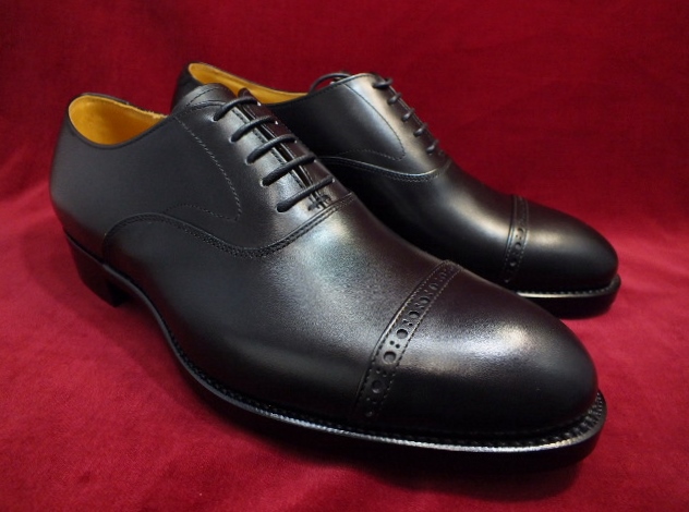 パンチドキャップトゥオックスフォード：名古屋の紳士靴店「Avanti 